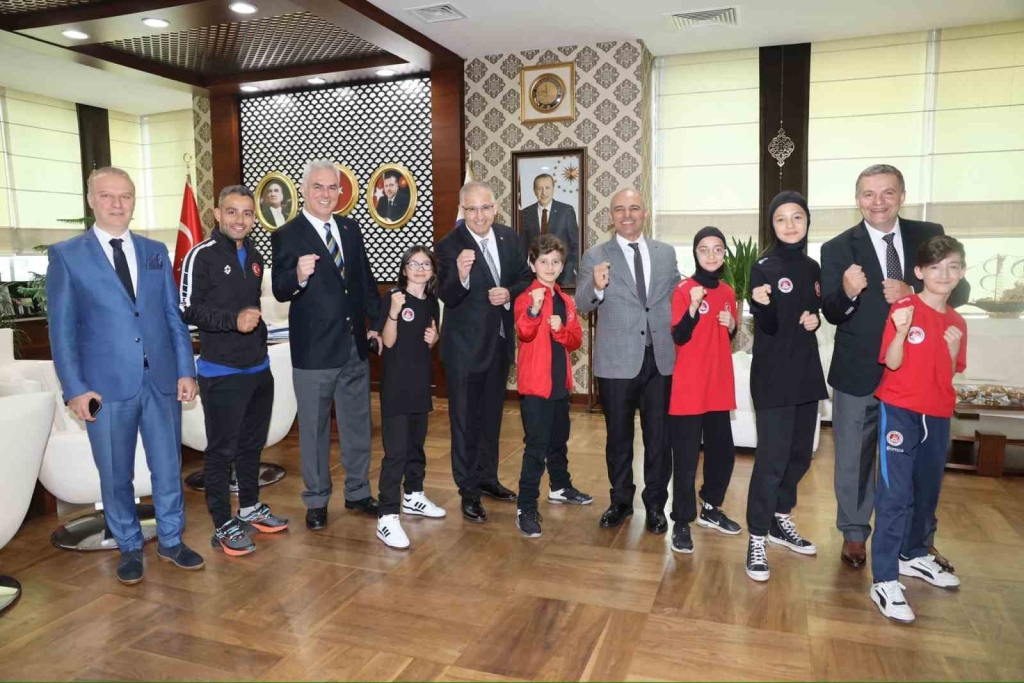 İki farklı turnuvada Körfez ’i temsil edecekler