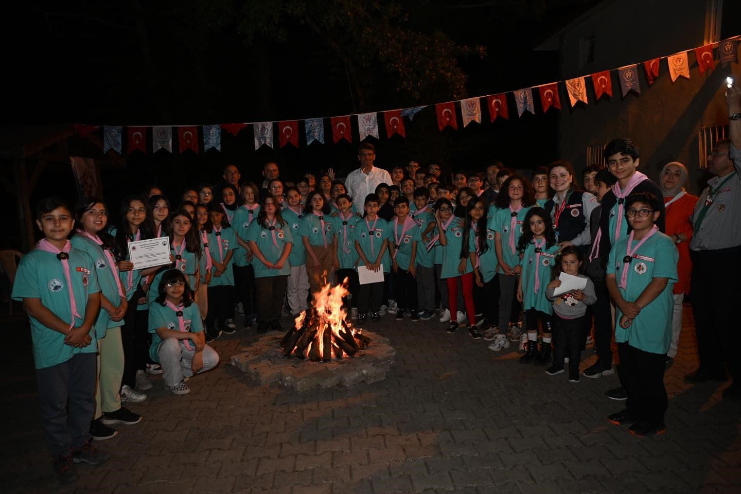 Kamp ateşi Kartepe ’de yakıldı