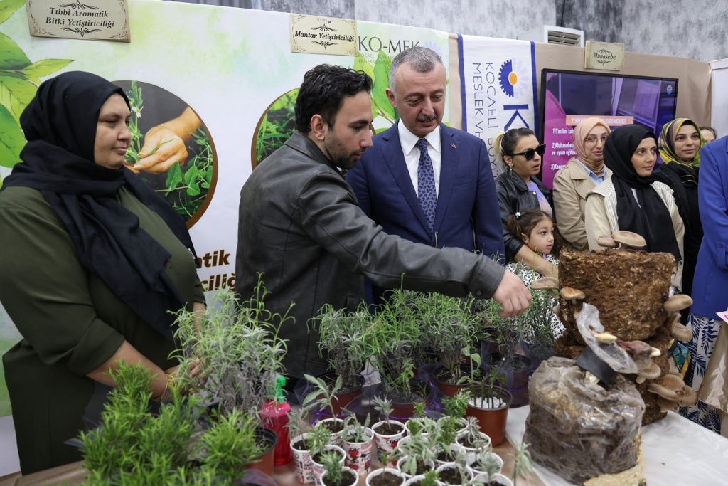 KO-MEK ’te ilk sergi Kartepe ile başladı