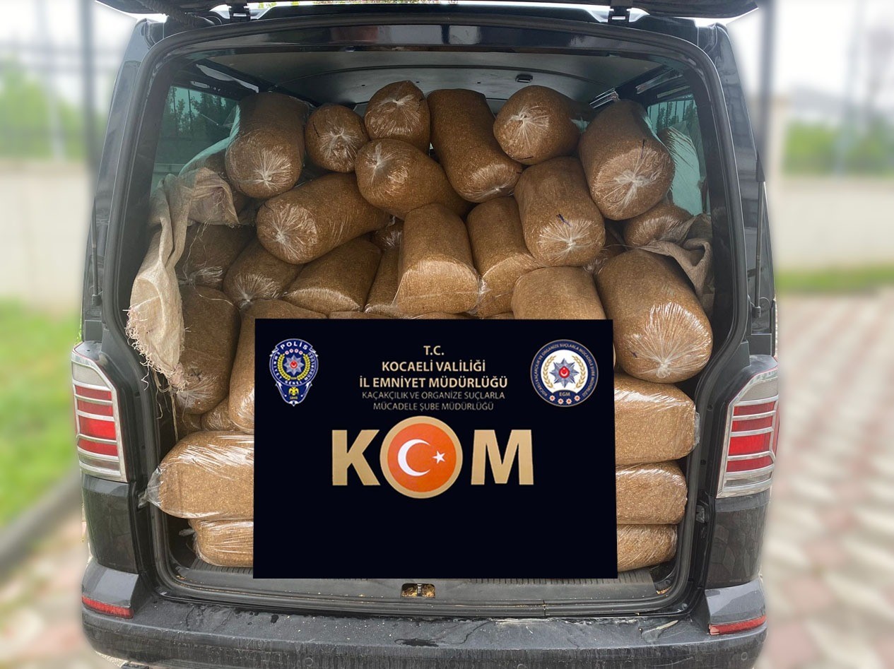 Kocaeli ’de 1 ton 100 kilo gümrük kaçağı tütün ele geçirildi