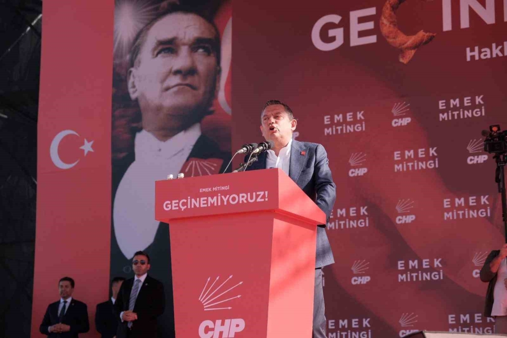 CHP Genel Başkanı Özel, Emek Mitingi ’nde konuştu