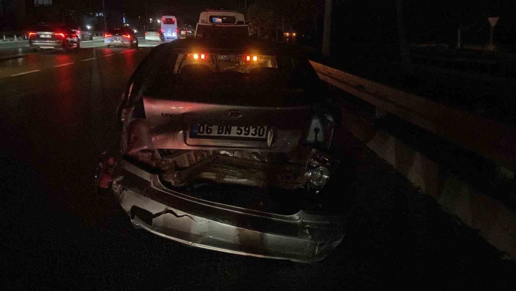 Kocaeli ’nde zincirleme trafik kazası: 2 yaralı