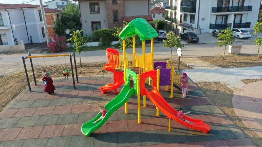 Yeşilyurt Mahallesi ’ne yeni oyun parkı