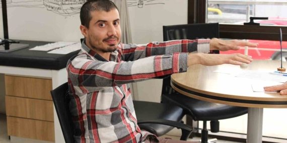 Aile mirası olan titremeleri beyin pili ile son buldu