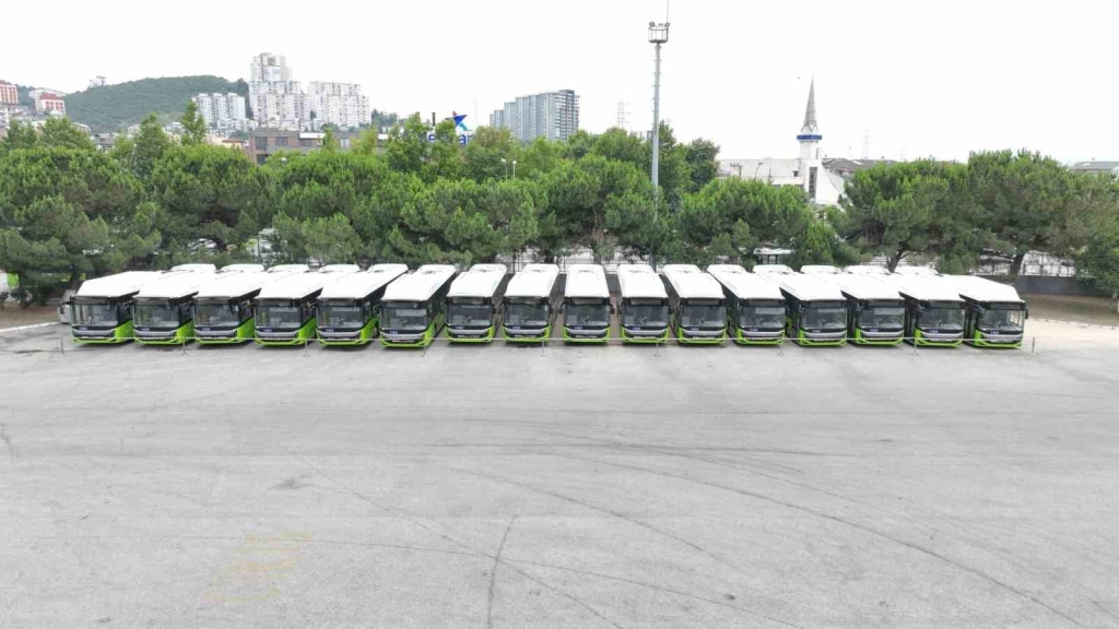 Büyükşehir ’in 20 yeni otobüsü teslim edildi