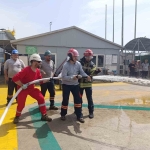 Büyükşehir itfaiyesinden firmaların acil durum ekiplerine eğitim