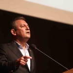 CHP Genel Başkanı Özel: "Filistinli bebeklerin kanı elinde olan Netanyahu’yu alkışlayanları kınıyorum, elleri kırılsın"