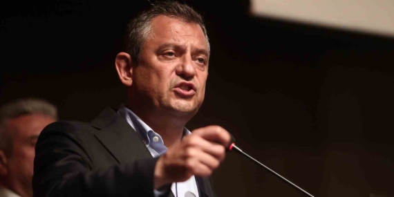 CHP Genel Başkanı Özel: “Filistinli bebeklerin kanı elinde olan Netanyahu’yu alkışlayanları kınıyorum, elleri kırılsın”