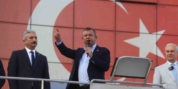 CHP Genel Başkanı Özel: “Mazeret üretmeye gelmedik, icap ederse hepimiz çıkarız çöpleri toplarız”