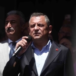 Cumhuriyet Halk Partisi Genel Başkanı Özgür Özel ilçeye vosvos ile geldi.