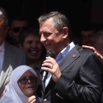 Cumhuriyet Halk Partisi Genel Başkanı Özgür Özel ilçeye vosvos ile geldi.