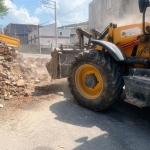 Dilovası’nda molozlar toplanıyor