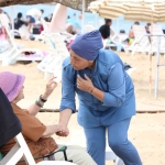 Huzurevi sakinleri serin sularla buluşturuldu