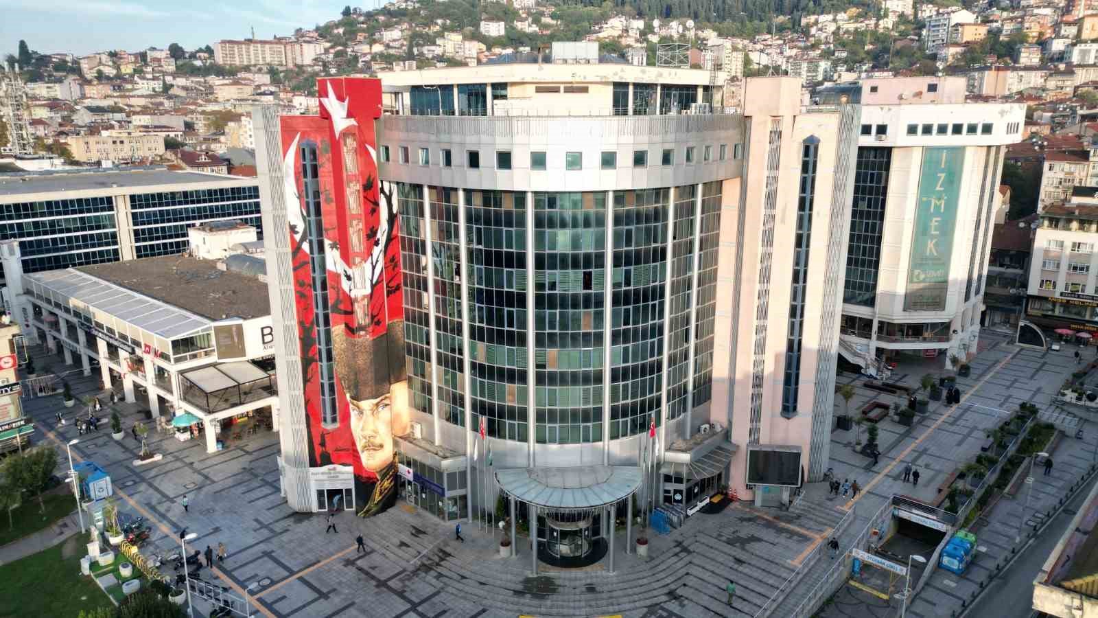 İzmit ’te çevreyi kirletene ceza: "Yeni bir yaptırım sürecini başlatmış bulunuyoruz"