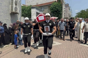 Kalp krizinden hayatını kaybeden emniyet müdür yardımcısı son yolculuğuna uğurlandı