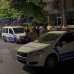 Kavgayı ayıran bekçi sırtından bıçaklandı