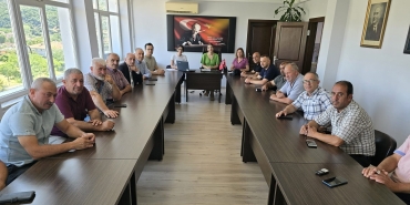 Kofçaz’da muhtarlara su depoları temizliği ve kanser taraması bilgilendirmesi