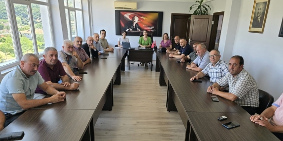 Kofçaz’da muhtarlara su depoları temizliği ve kanser taraması bilgilendirmesi