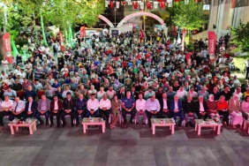 Körfezliler 15 Temmuz hain darbe girişiminin 8. yılında meydanlardaydı