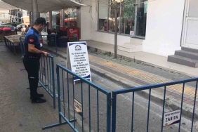 Kurallara uymayan pazarcı esnafının tezgahı geçici olarak kapatılıyor