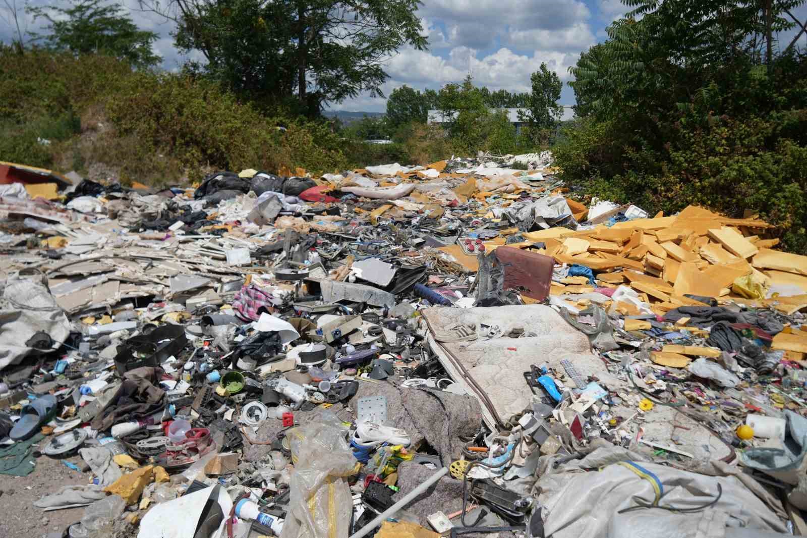 Şehrin göbeğinde  ’utandıran ’ görüntü: Kimse önlem almıyor
