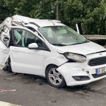 TEM’de minibüs hafif ticari araca çarptı: 2 ölü, 4 yaralı