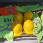 Baret ve yelek giyerek şantiye ve tırlardan 3,5 milyon liralık hırsızlık yapan zanlılar kamerada