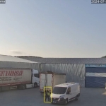 Baret ve yelek giyerek şantiye ve tırlardan 3,5 milyon liralık hırsızlık yapan zanlılar kamerada