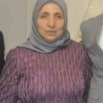 Bıçaklanarak öldürülen ve evlerinde yakılan çift gözyaşları içinde toprağa verildi