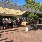 Bıçaklanarak öldürülen ve evlerinde yakılan çift gözyaşları içinde toprağa verildi