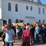 Bıçaklanarak öldürülen ve evlerinde yakılan çift gözyaşları içinde toprağa verildi