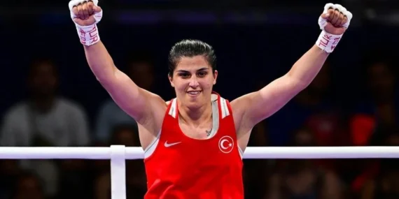 Milli boksörümüz Busenaz Sürmeneli, Paris Olimpiyatları’nda çeyrek finalde