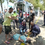 Elektrikli bisiklet denize uçtu: 3 kişi yaralandı