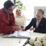 Engelsiz taksi gelin arabası oldu: Ömür boyu mutluluğa taşıdı