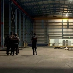 Film gibi olay, kendi mallarını alırken hırsızlık baskını yedi