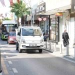 İşlek cadde ve dar sokaklarda çöp taksi hizmet veriyor