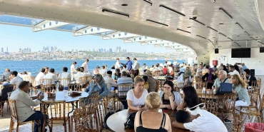 istanbulda-ogrenci-yurtlarinda-fiyatsiz-kalan-emekliler-bogaz-tipi-yapti-ht6rpYLP.jpg