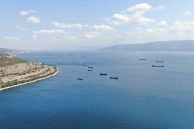 İzmit Körfezi’nde gemi yoğunluğu