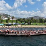 İzmit Körfezi’nde yüzücüler mavi sularda hedefe kulaç attı