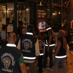 İzmit’te 2 günde 958 şahıs ve 45 araç polis kontrolünden geçti