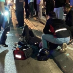 Motosiklet, kırmızı ışıkta bekleyen otomobile arkadan çarptı: 2 yaralı
