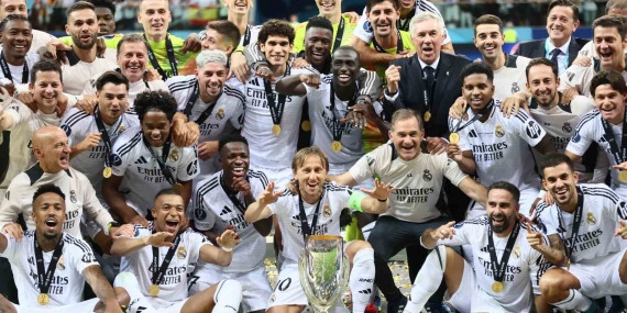 Real Madrid ve Ancelotti, Muhteşem Kupa tarihine geçti