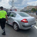 Tır ile otomobil çarpıştı, şans eseri yaralanan olmadı