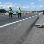 Tırla çarpışan aracın kapısı koptu: Yolcu yola düştü