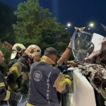 Yan yatan otomobilden cam kesilerek kurtarıldı