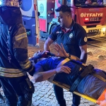 Yürüyen merdivenden kafenin çatısına düştü