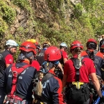 300 metrelik uçurumdaki ceset operasyonla çıkartıldı
