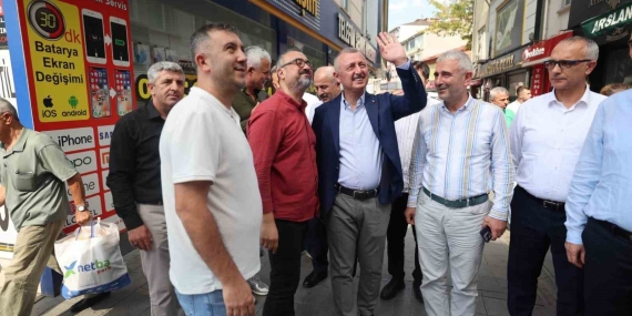 “5 yıl boyunca bir belediye başkanı gününü gün eder, verdiği sözü unutursa o zaman emanet yere düşmüş olur”