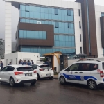 Abisini vurdu, polisi aradı