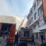 Çatı Tadi̇latında Çıkan Yangın Korkuttu
